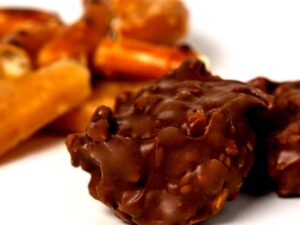 Pretzel Toffee Bites - 6 oz Snack Bag
