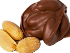 Chocolate Peanut Clusters - 6 oz Snack Bag