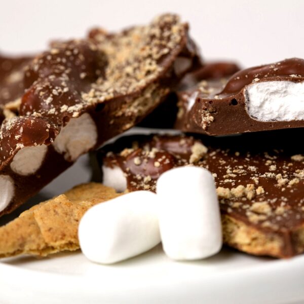 S'mores Bark (Grahams & Marshmallows)